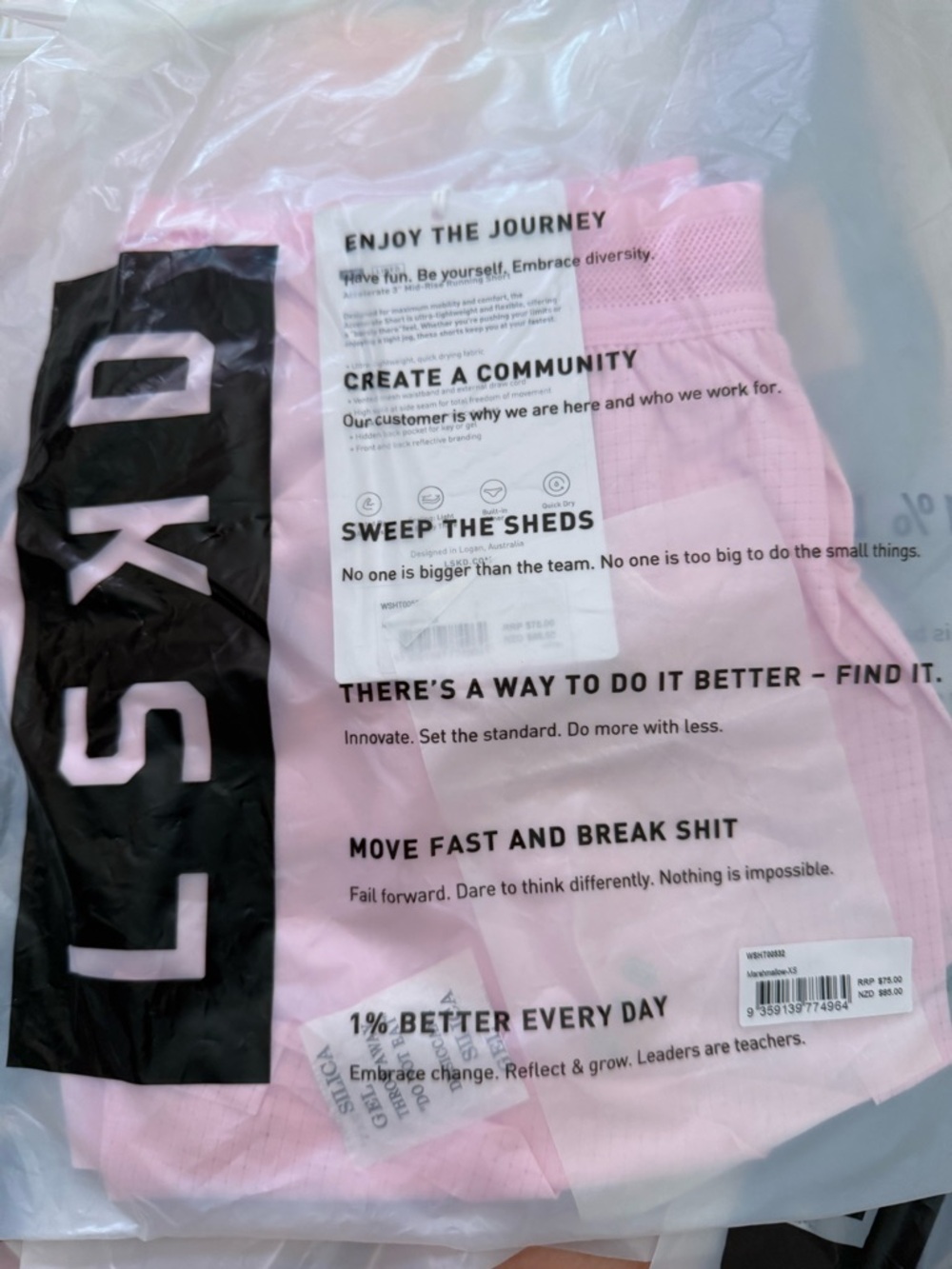 LSKD Women's Accelerate 3" Running Short MARSHMALLOW PINK NEW WITH TAGS NWT XS - Picture 3 of 3